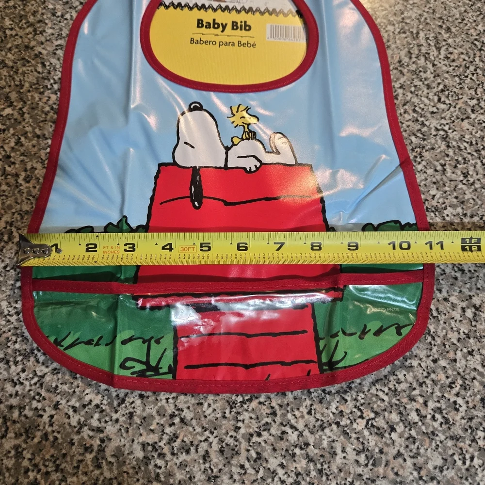 🍒🍒 Peanuts: Snoopy & Woodstock Bib - Red, Blue, and Green